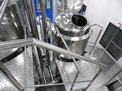 Plataforma com Corrimão de Inox